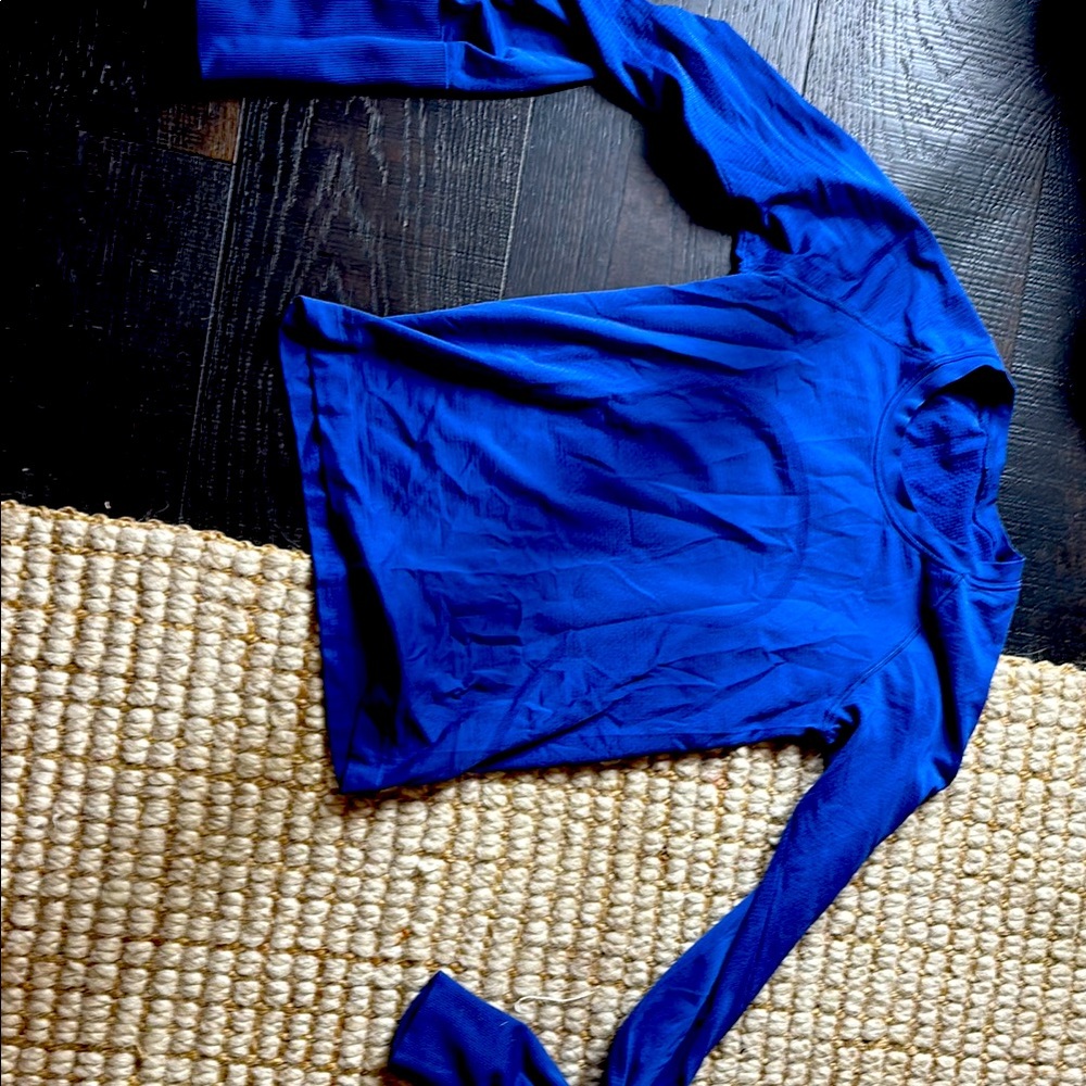 Women's Blue Long Sleeve Top Lululemon size 4